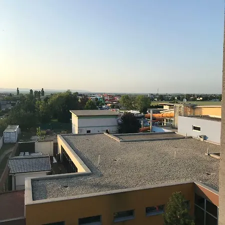 Sun Lakes Pri Aquaparku Appartement Senec